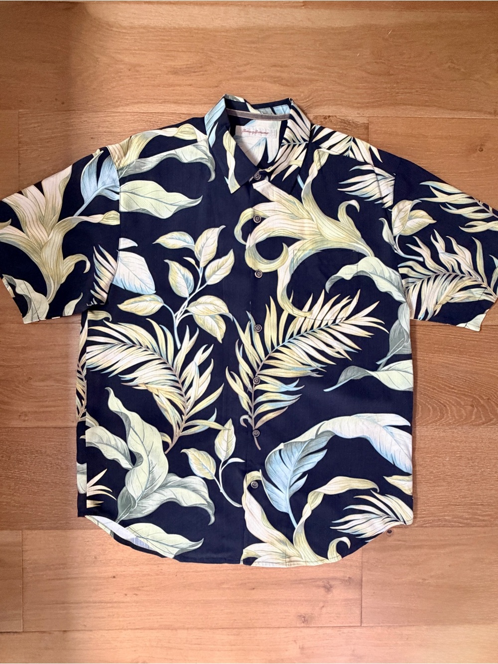 Tommy Bahama Mens Silk Tropical Palm Hawaiian Shirt Black Green Cream Large EUC